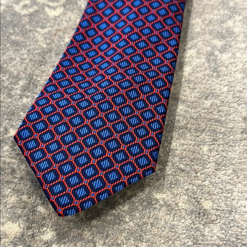 Turnbull & Asser Elegant Blue and Red Patterned Tie - Picture 7 of 7